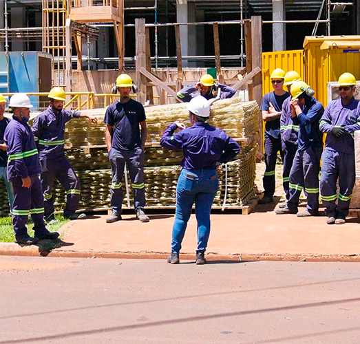 Engenharia e suporte técnico para manutenção de torres industriais