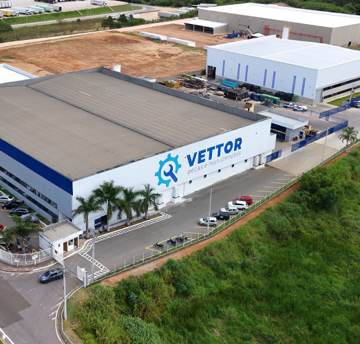 Peças e manutenção de torres de resfriamento para máxima eficiência operacional